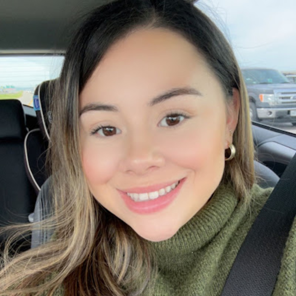 Meet your Posher, Ivette